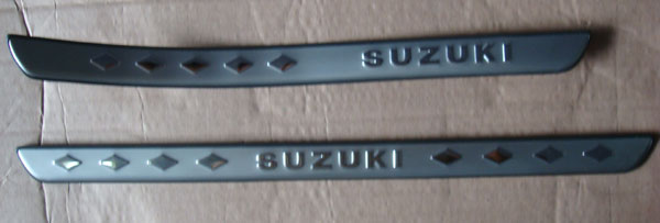 Duel tone door sills