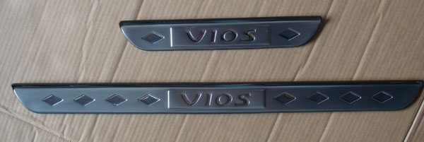 VIOS 2008 Duel tone door sills