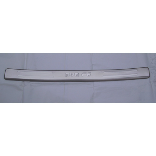 F6 Rear bumper foot plate