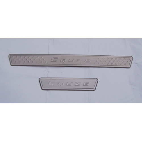 CRUZE Duel tone door sills