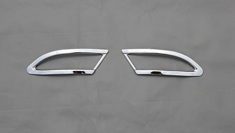 FOCUS 2012 Rear fog light cover