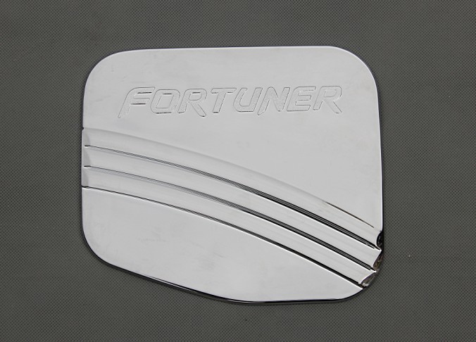FORTUNER 2013 Gas tank cover